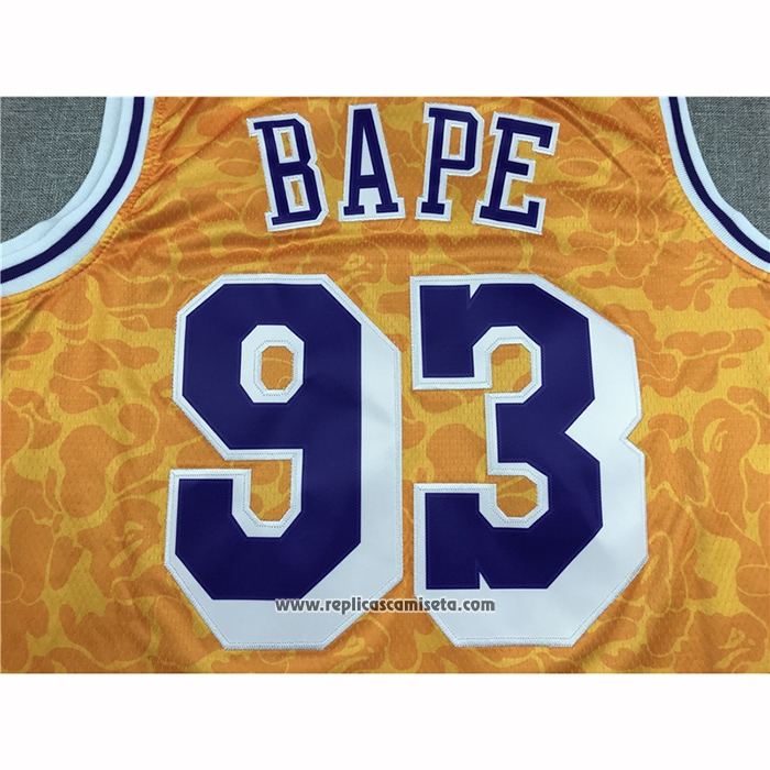 Camiseta Los Angeles Lakers Bape #93 Mitchell & Ness Amarillo
